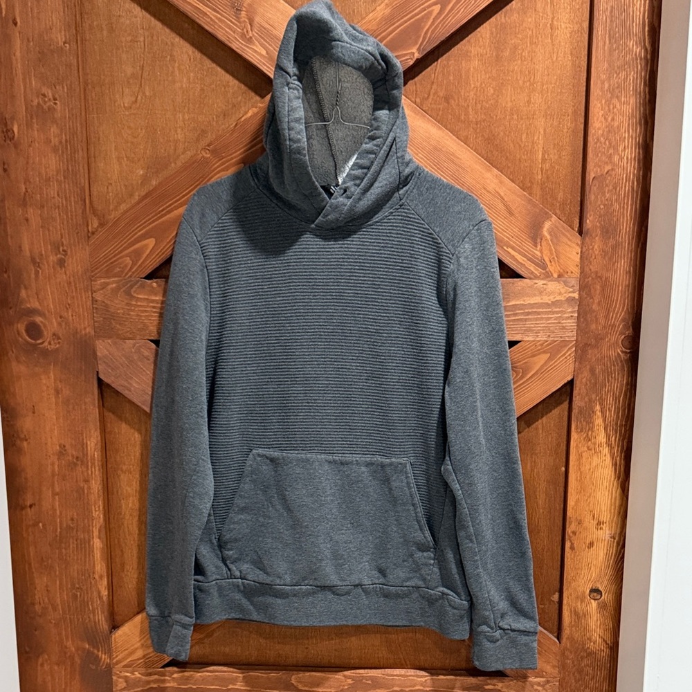 Gray Men's Hoodie Size Small smoke free home